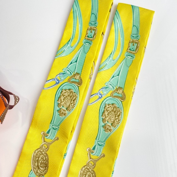 HERMES SILK YELLOW BEIGE BROWN BLUE Bandeau TWILLY WRAP - Picture 16 of 16